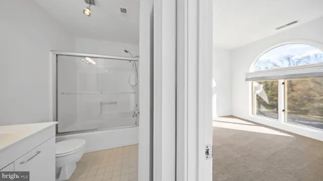 $712,000 | 2106 Chesapeake Harbour Drive, Unit 202, Annapolis, MD 21403