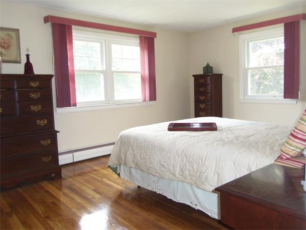 2 Phoenix Road Auburn, MA 01501 - Photo 8 of 16 Gallery Image 8