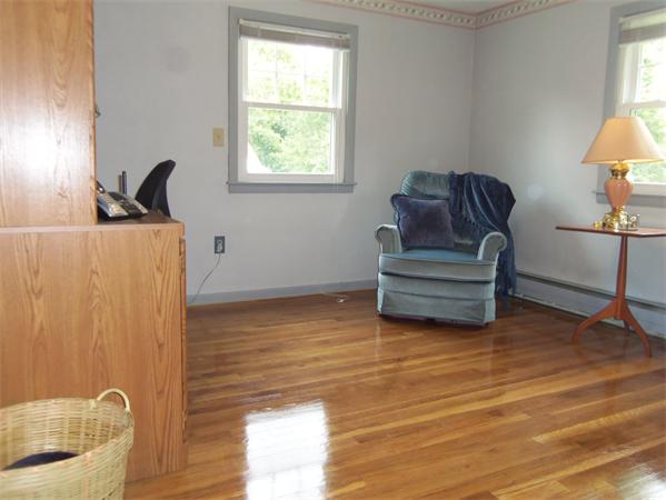 2 Phoenix Road Auburn, MA 01501 - Photo 9 of 16 Gallery Image 9