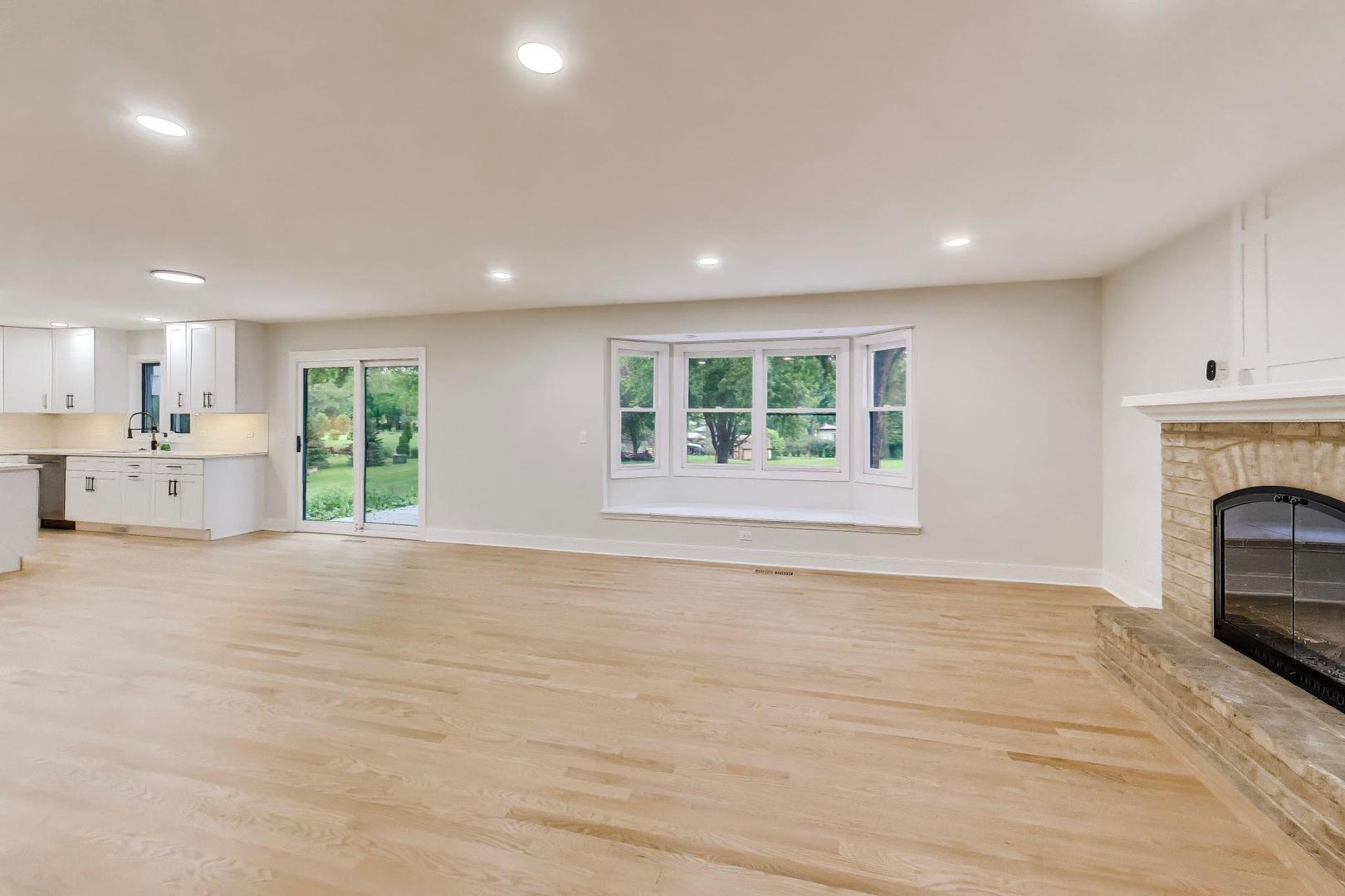 251 Perth Road Cary, IL 60013 - Photo 6 of 20