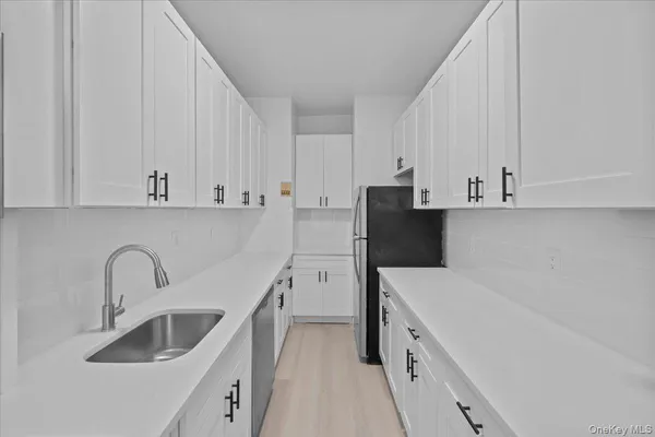 $495,000 | 117 Seaman Avenue, Unit 4C | Inwood