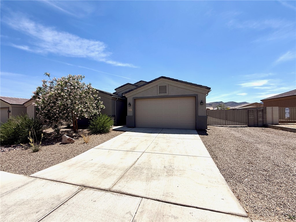 5547 Eagle View Road Kingman, AZ 86409 - Photo 2 of 34 Front of Structure