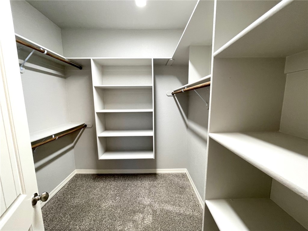 5547 Eagle View Road Kingman, AZ 86409 - Photo 28 of 34 Closet