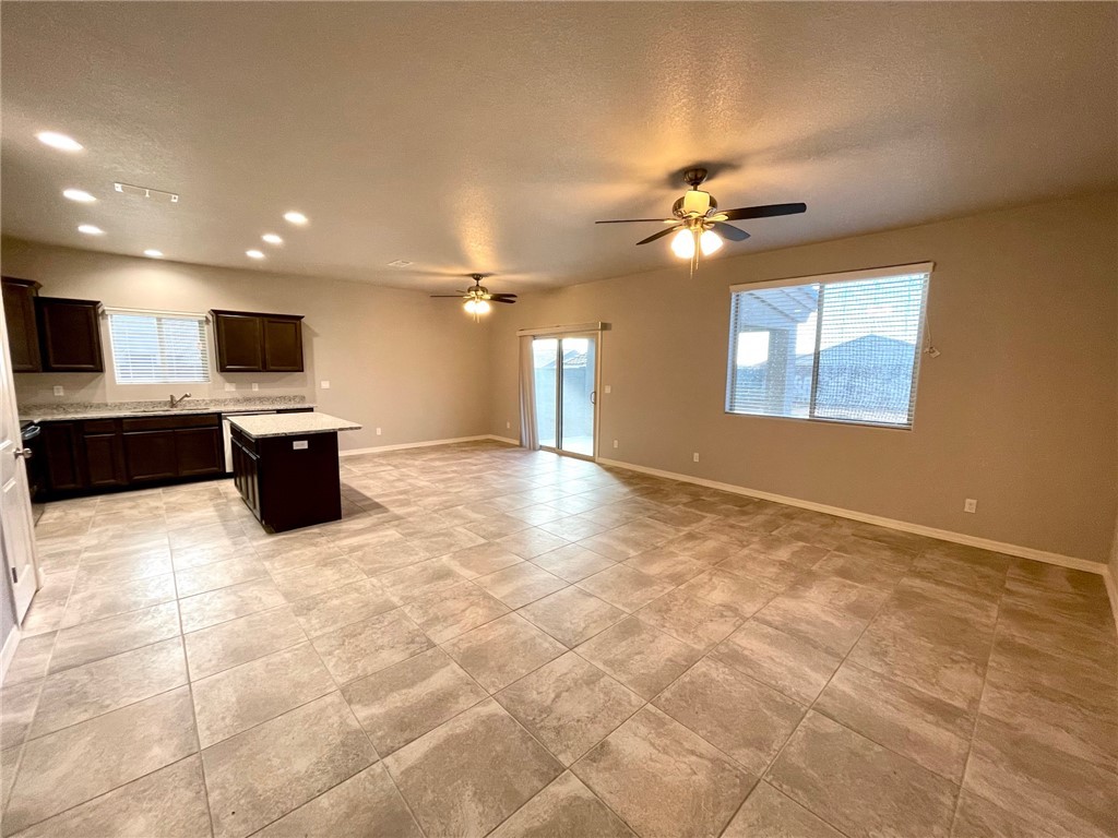 5547 Eagle View Road Kingman, AZ 86409 - Photo 10 of 34 Kitchen