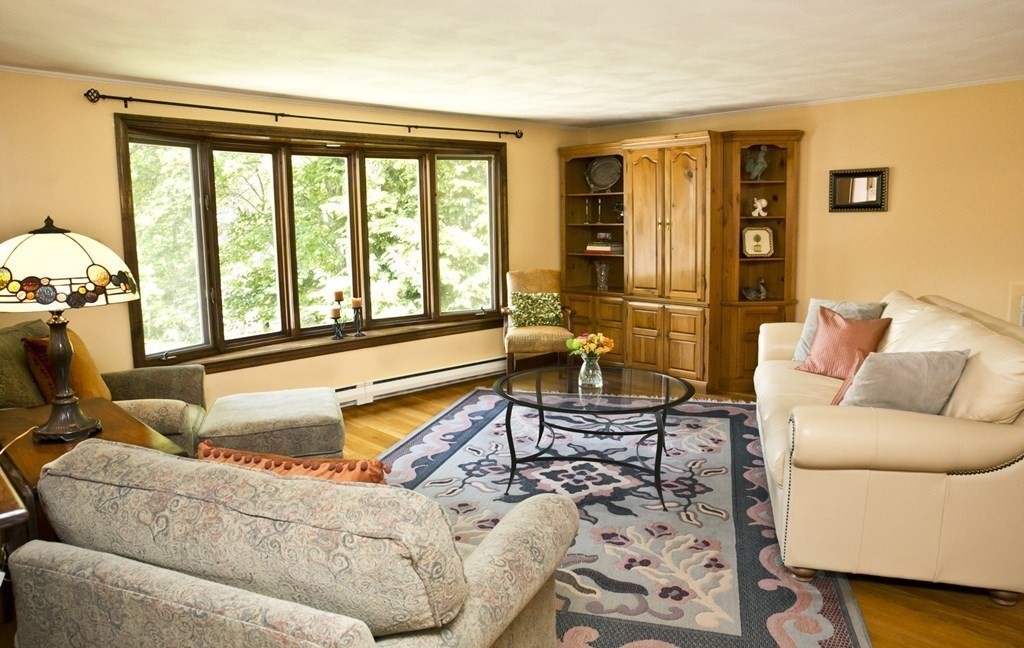 15 Browning Road Shrewsbury, MA 01545 - Photo 4 of 26 Gallery Image 4