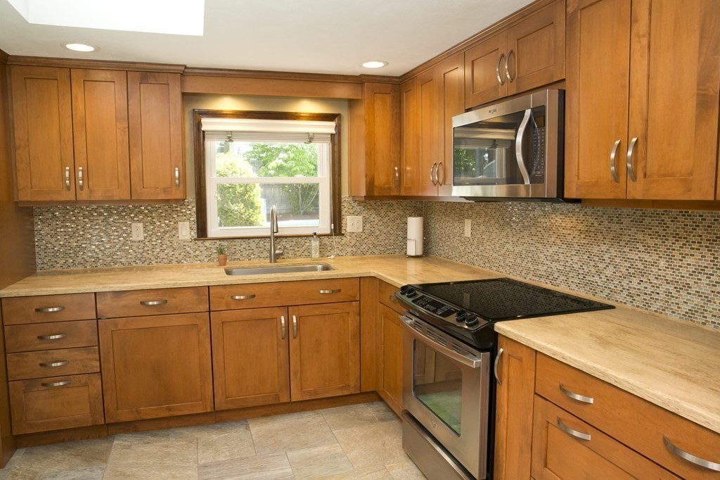 15 Browning Road Shrewsbury, MA 01545 - Photo 8 of 26 Gallery Image 8