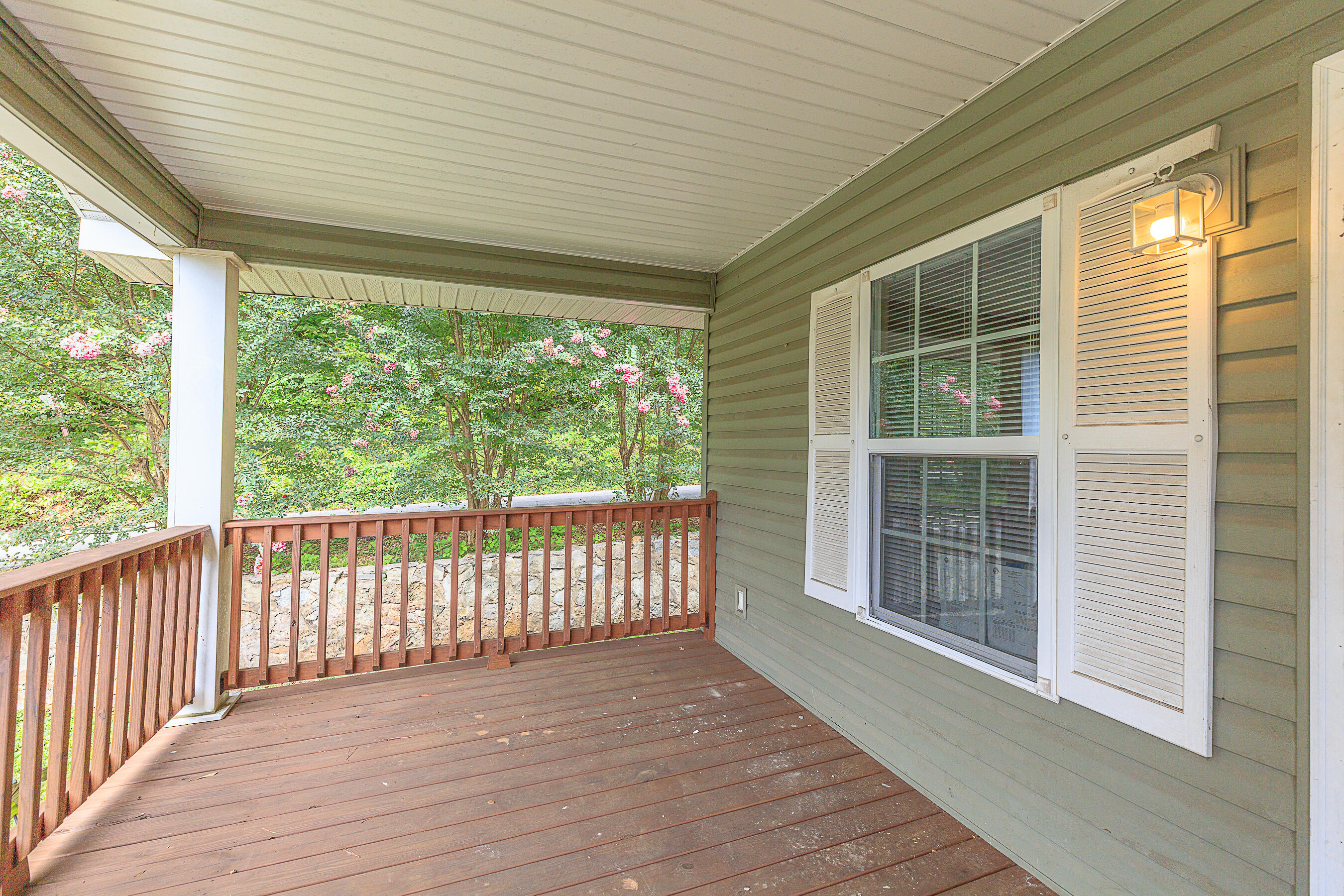 2718 Durand Avenue Chattanooga, TN 37406 - Photo 15 of 22 Lg Front Porch