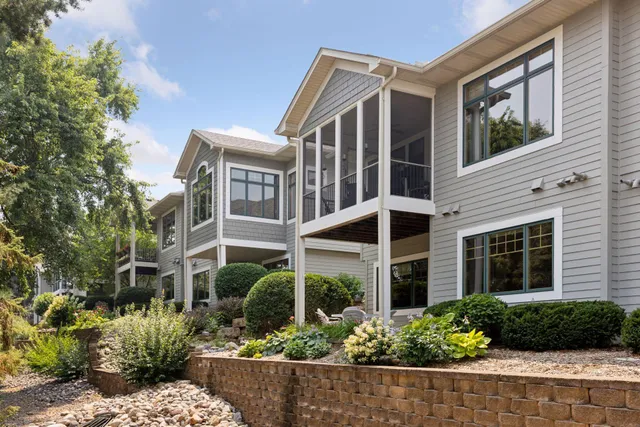 $739,900 | 8117 Xerxes Circle, Bloomington, MN 55431