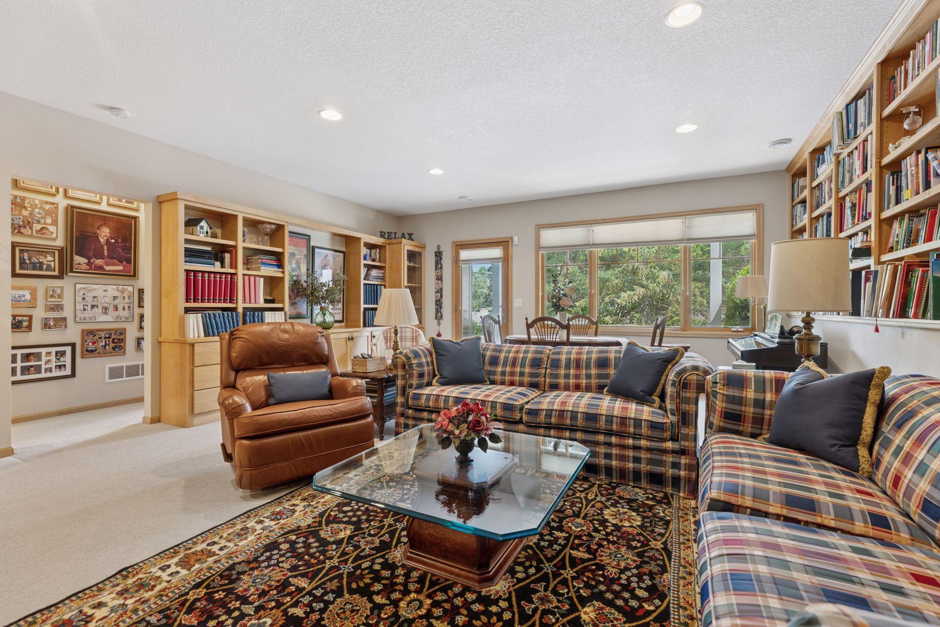 8117 Xerxes Circle Bloomington, MN 55431 - Photo 31 of 54