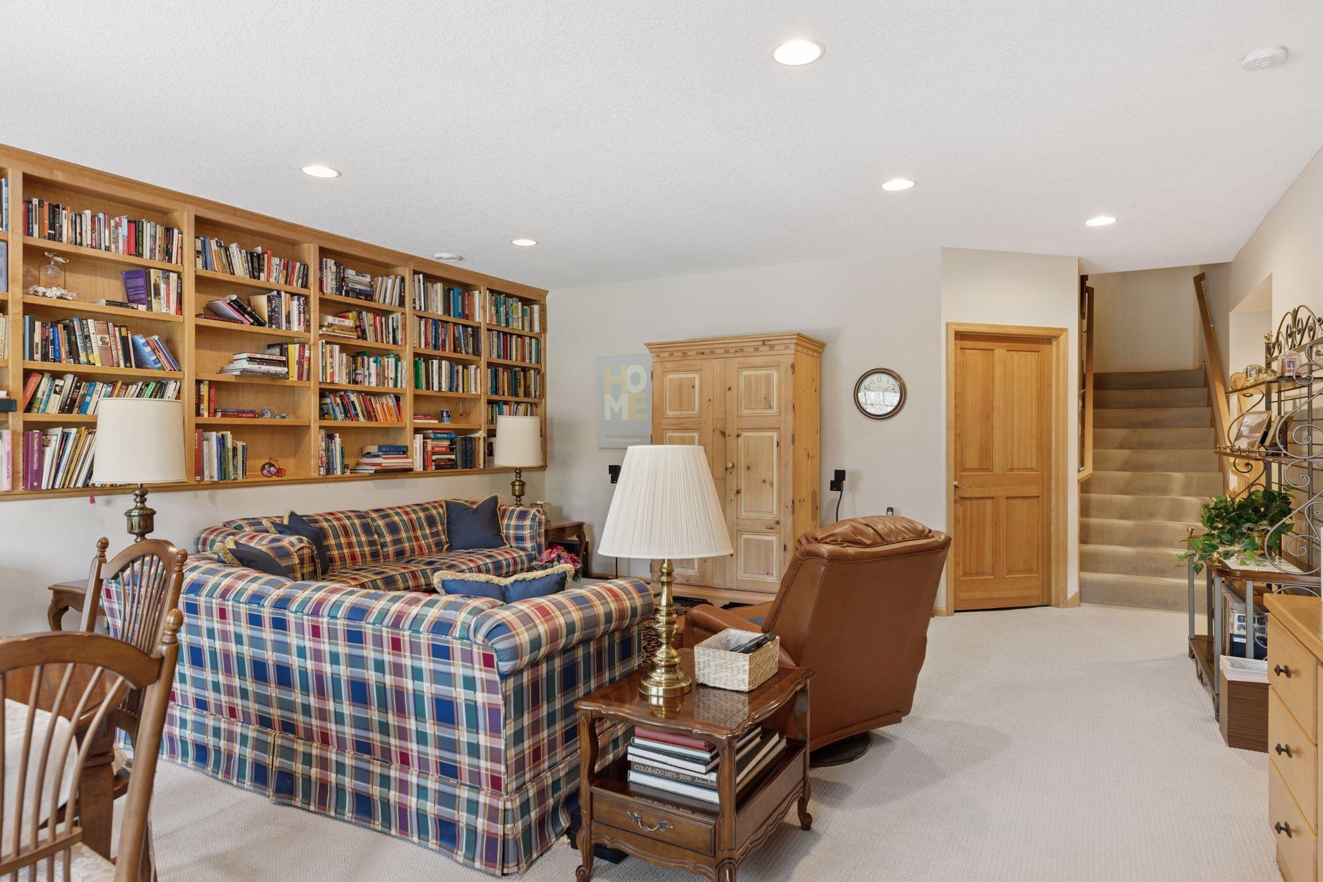 8117 Xerxes Circle Bloomington, MN 55431 - Photo 34 of 54