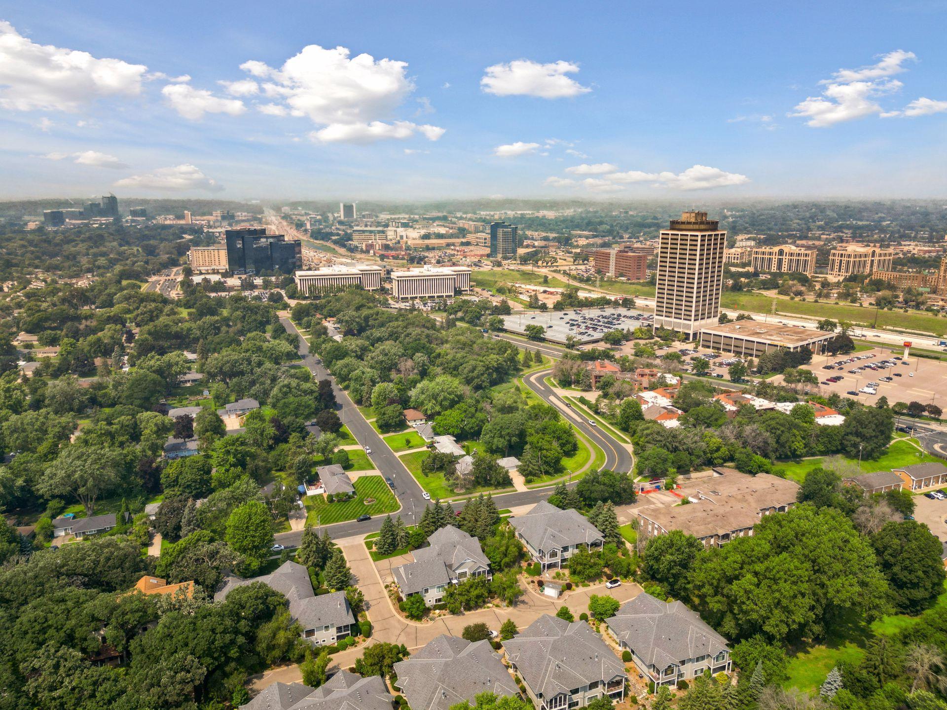 8117 Xerxes Circle Bloomington, MN 55431 - Photo 42 of 54