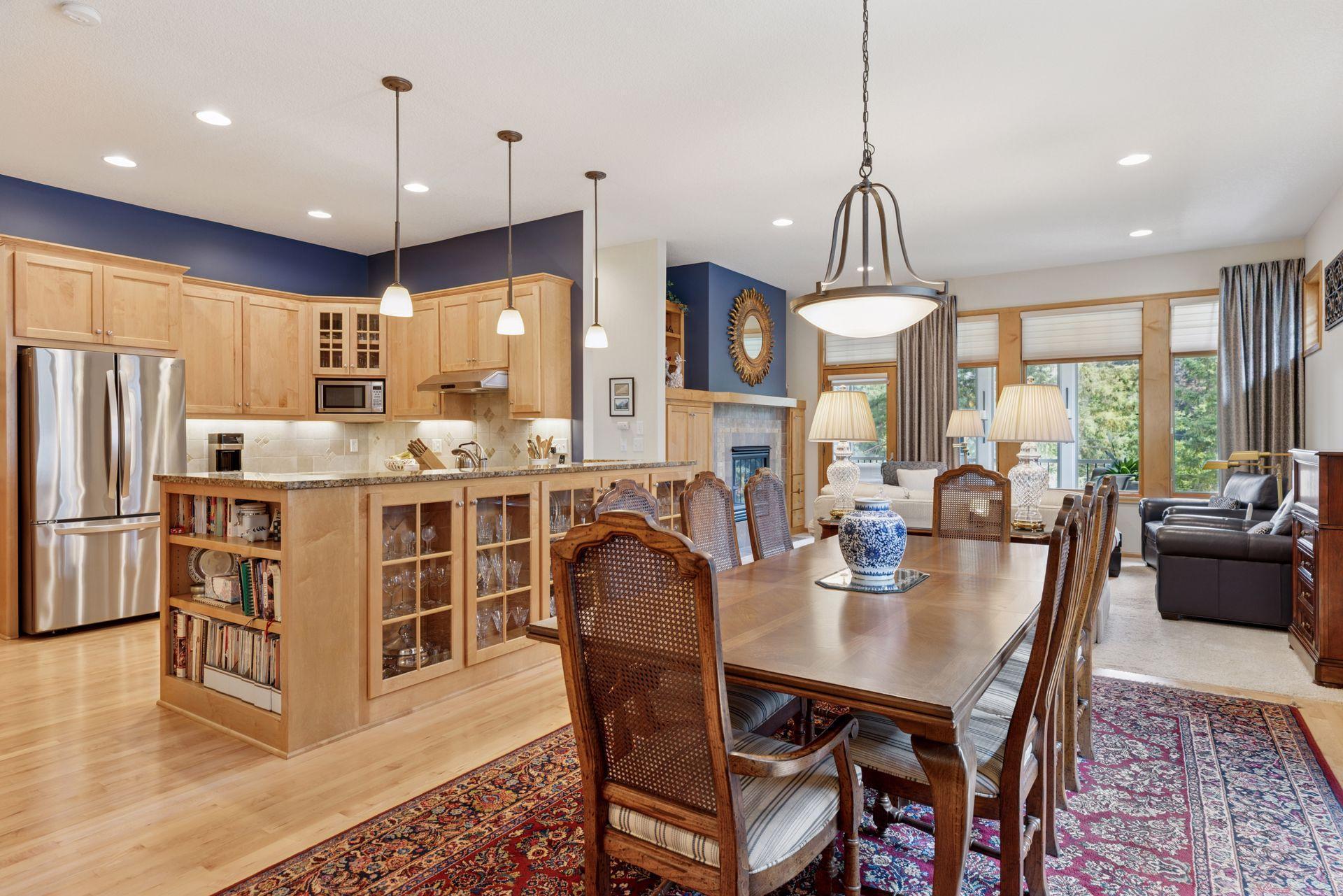 8117 Xerxes Circle Bloomington, MN 55431 - Photo 5 of 54