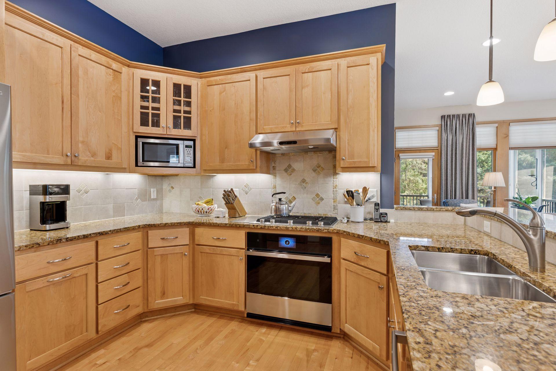 8117 Xerxes Circle Bloomington, MN 55431 - Photo 7 of 54