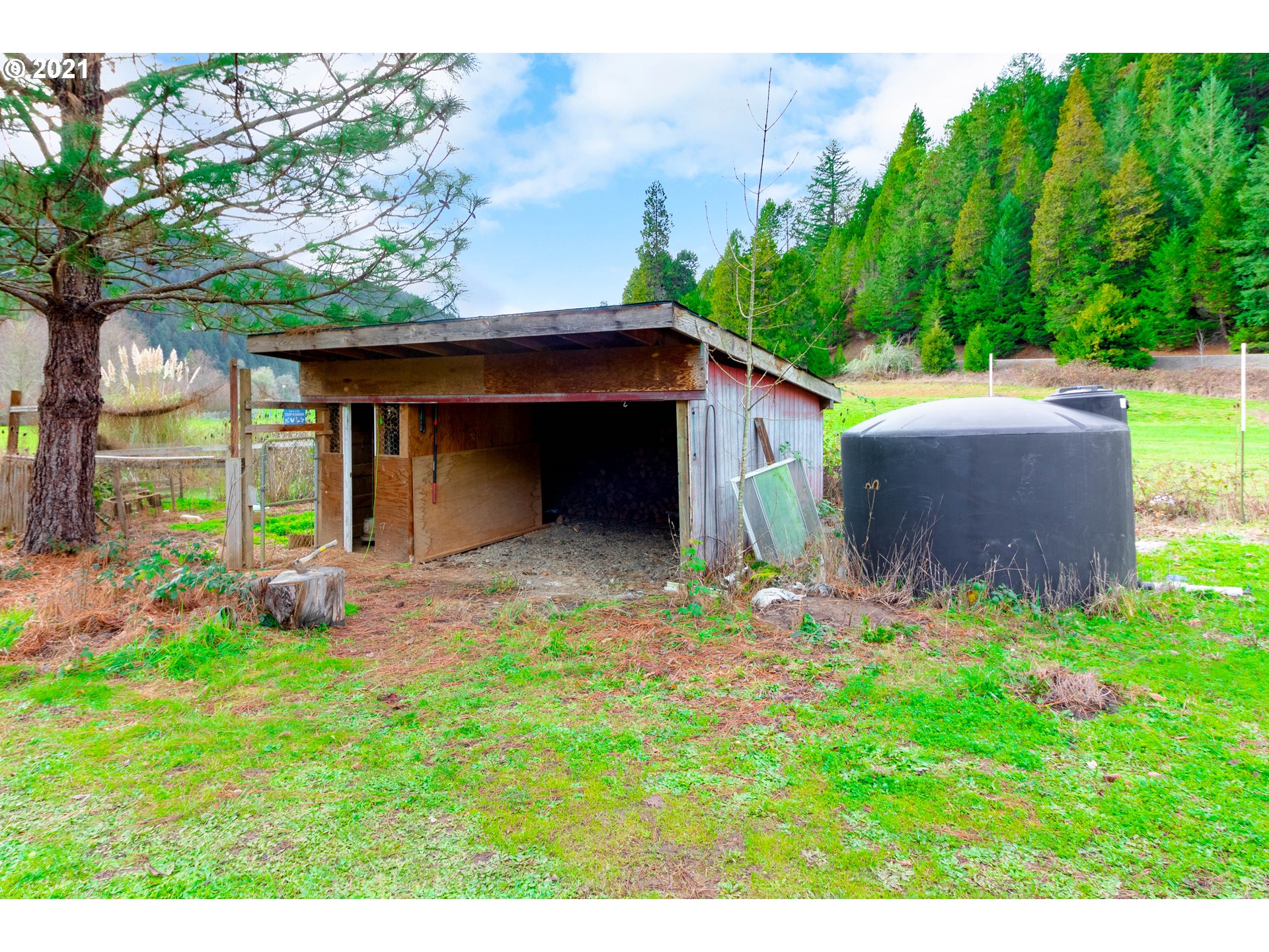 131 Slide Creek Road Myrtle Creek, OR 97457 - Photo 20 of 29 Gallery Image 20