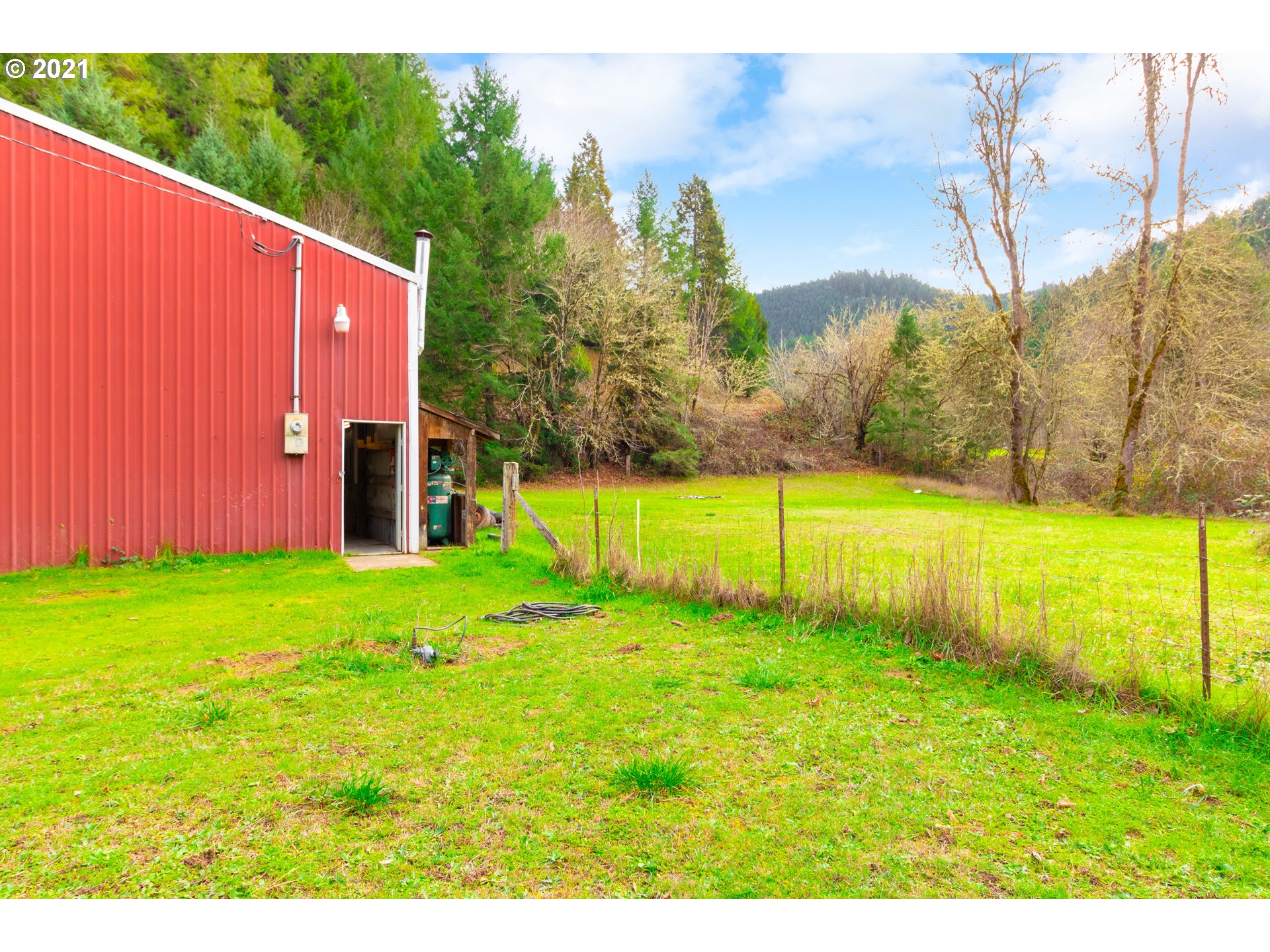 131 Slide Creek Road Myrtle Creek, OR 97457 - Photo 24 of 29 Gallery Image 24