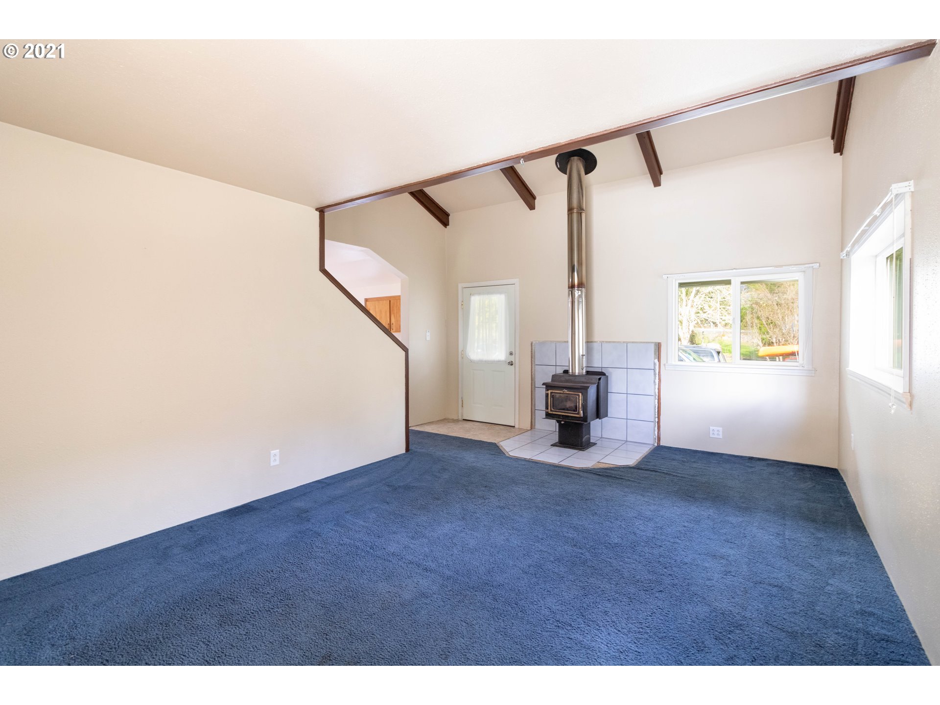131 Slide Creek Road Myrtle Creek, OR 97457 - Photo 10 of 29 Gallery Image 10