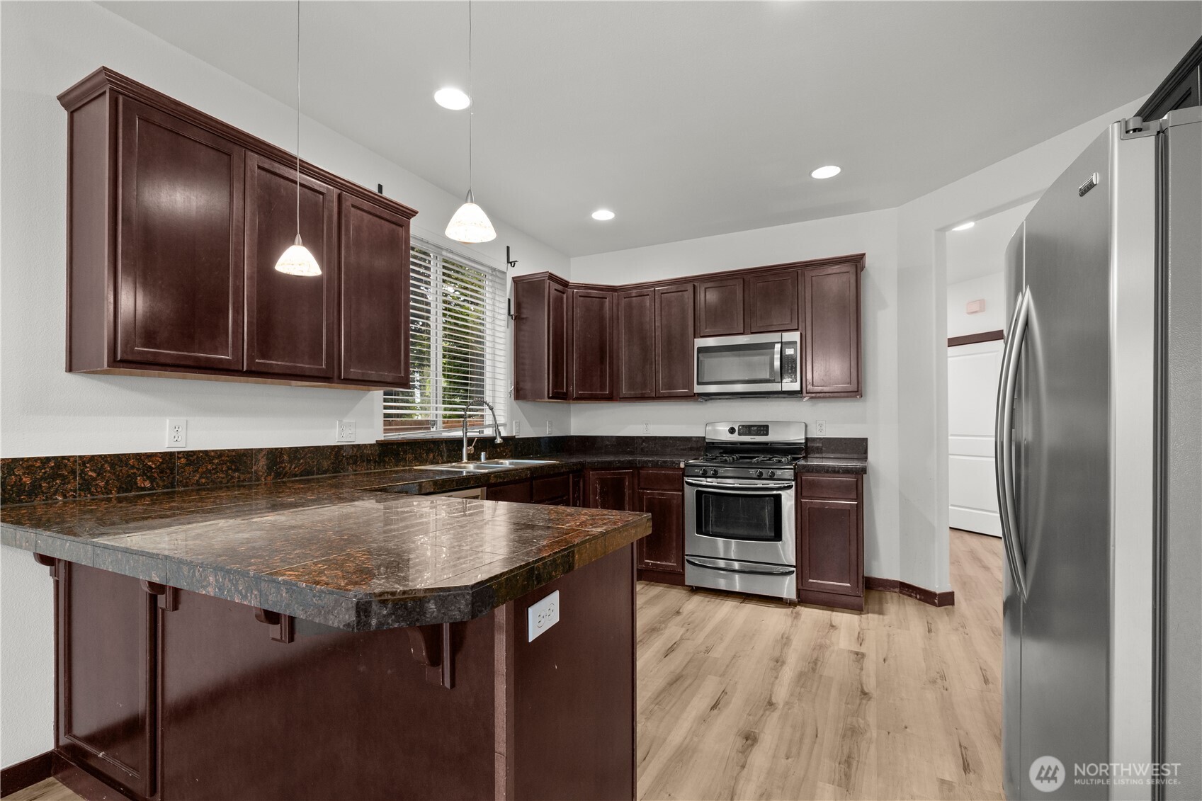 18410 42nd Avenue Southeast Bothell, WA 98012 - Photo 5 of 21