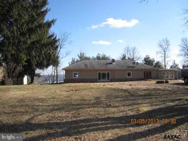 3352 Deininger Road York, PA 17406 - Photo 2 of 15 Gallery Image 2