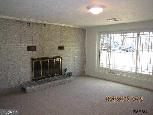 3352 Deininger Road York, PA 17406 - Photo 8 of 15 Gallery Image 8