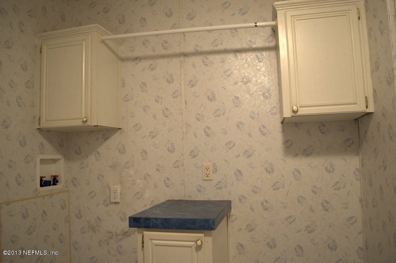 102 Carmichael Road Interlachen, FL 32148 - Photo 16 of 32 Laundry Room