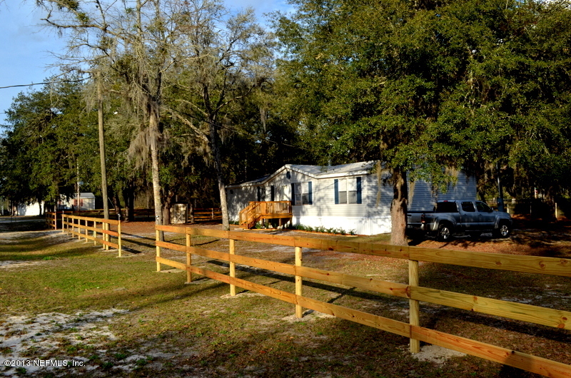 102 Carmichael Road Interlachen, FL 32148 - Photo 29 of 32 Circular Drive