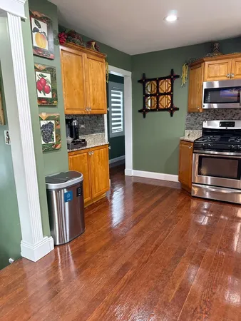 $349,900 | 121 North Marion Avenue, Bartlett, IL 60103