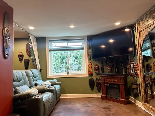 $349,900 | 121 North Marion Avenue, Bartlett, IL 60103