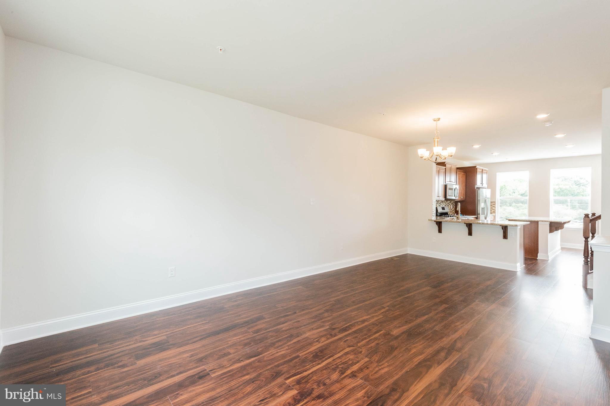 2526 Broad Reach Boulevard Edgewater, MD 21037 - Photo 8 of 30 Living Room