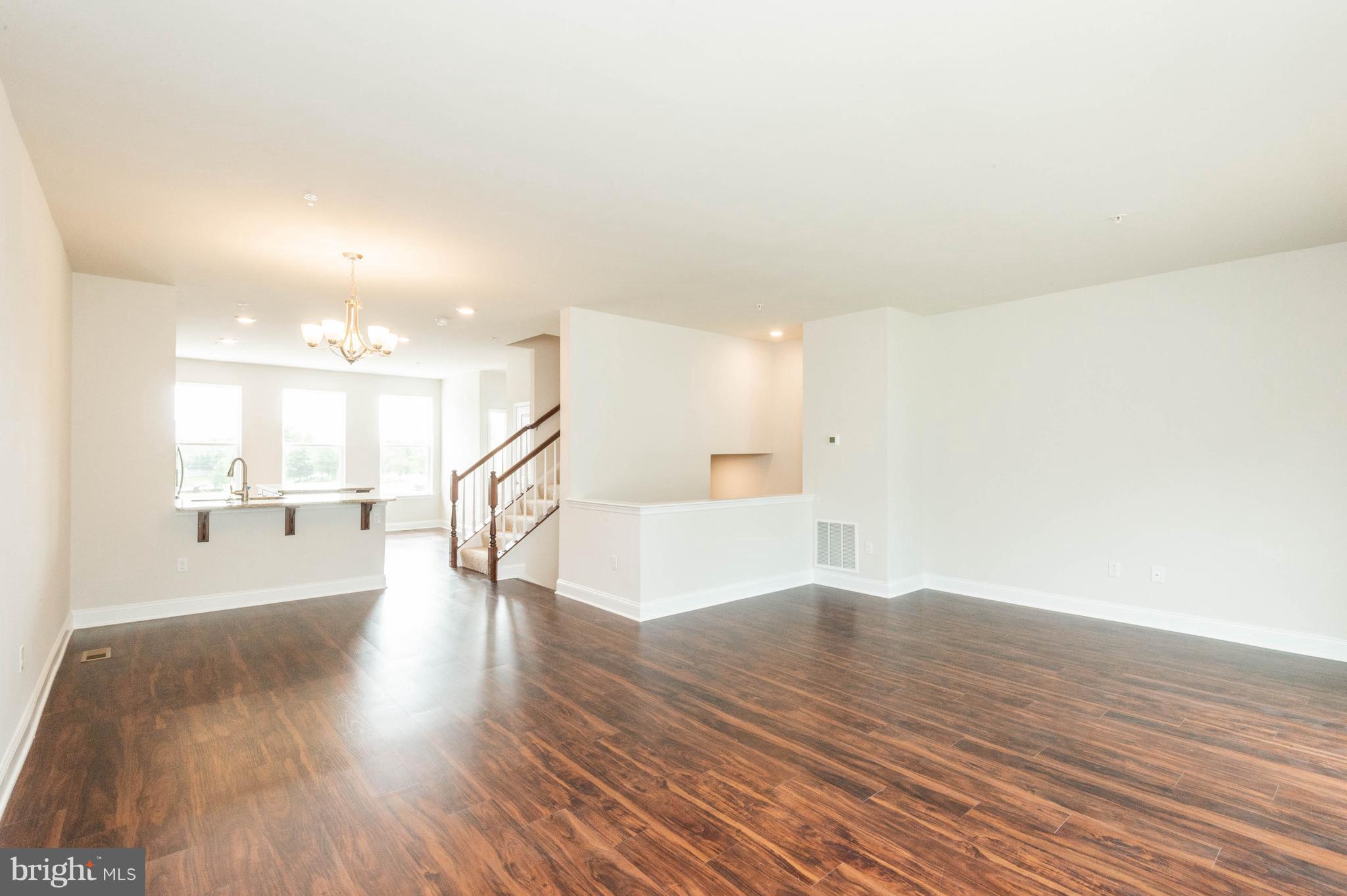 2526 Broad Reach Boulevard Edgewater, MD 21037 - Photo 10 of 30 Living Room