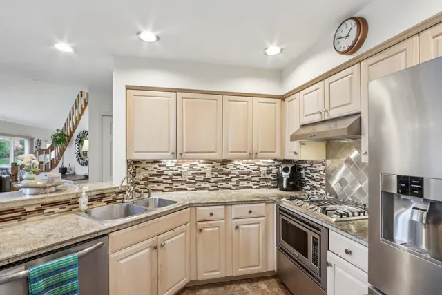 $495,000 | 14048 Waters Edge Trail, New Berlin, WI 53151