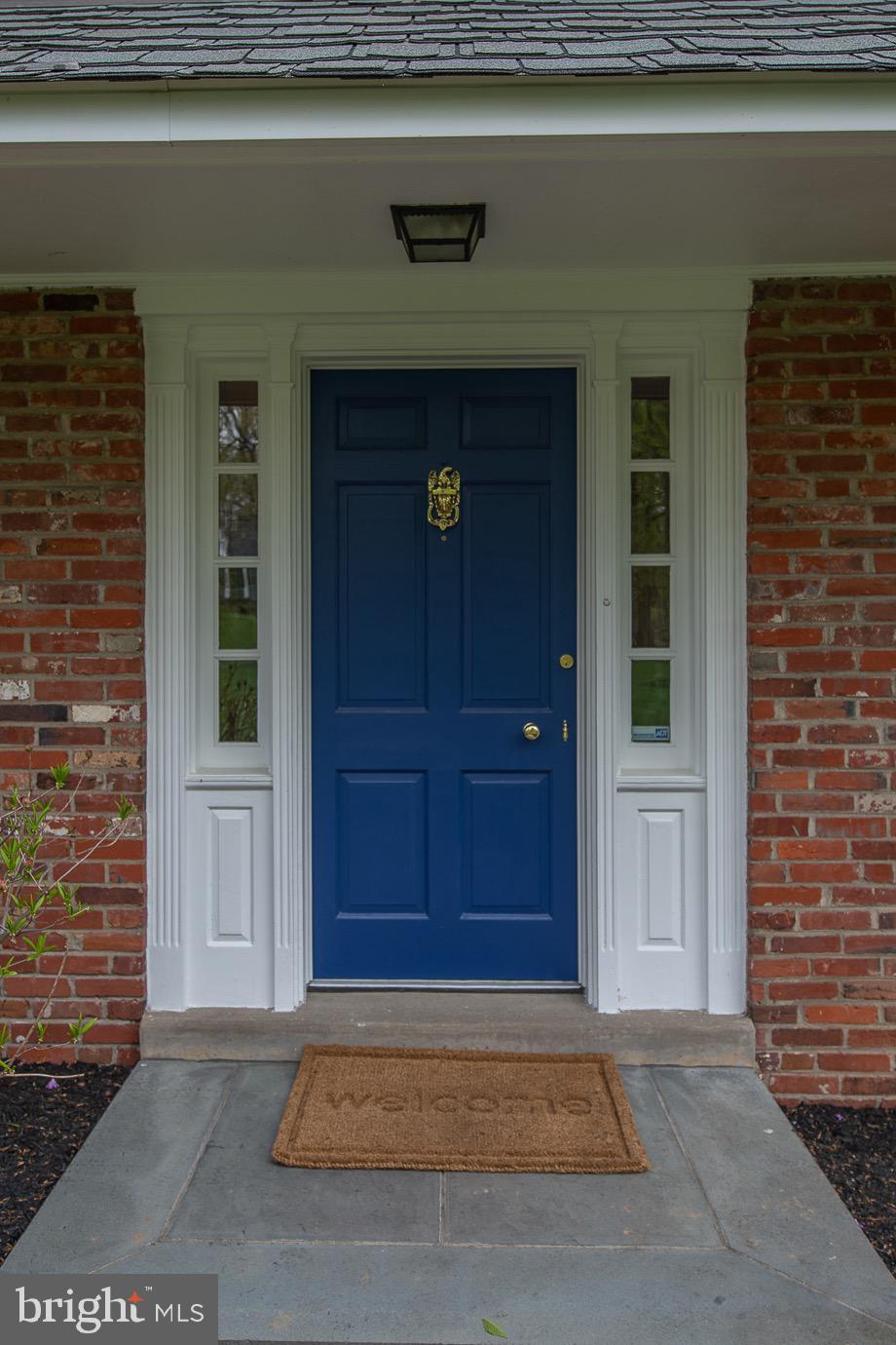 43 Northwoods Road Wayne, PA 19087 - Photo 5 of 52 Inviting Front Entry