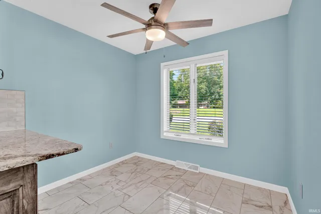 $265,000 | 500 Greentree Drive, Unit 11, Bedford, IN 47421