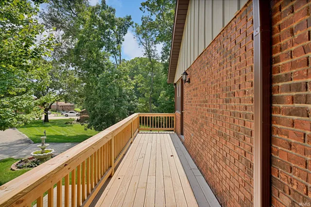 $265,000 | 500 Greentree Drive, Unit 11, Bedford, IN 47421