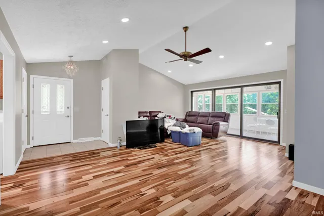 $265,000 | 500 Greentree Drive, Unit 11, Bedford, IN 47421