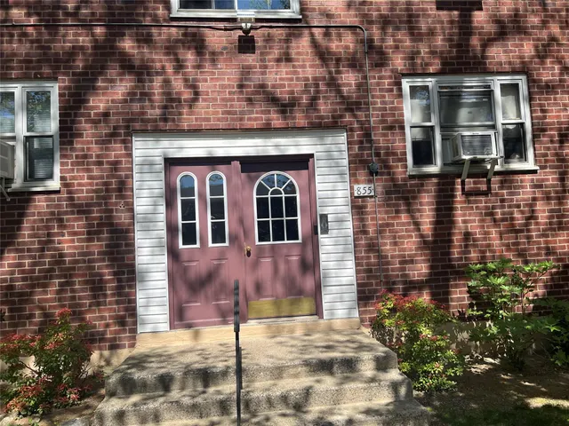 $175,000 | 855 Palisade Avenue, Unit 2E, Yonkers, NY 10703