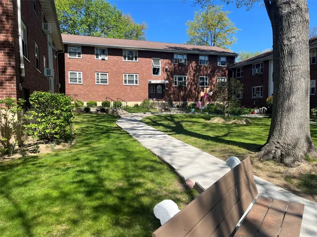 $175,000 | 855 Palisade Avenue, Unit 2E, Yonkers, NY 10703