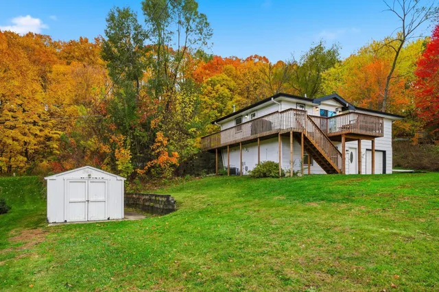 $300,000 | 422 Mill Street East, Cannon Falls, MN 55009