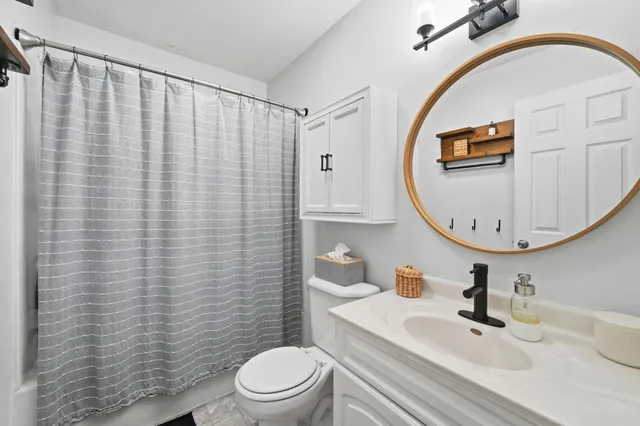 $300,000 | 422 Mill Street East, Cannon Falls, MN 55009