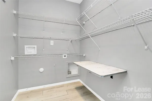 a view of utility room