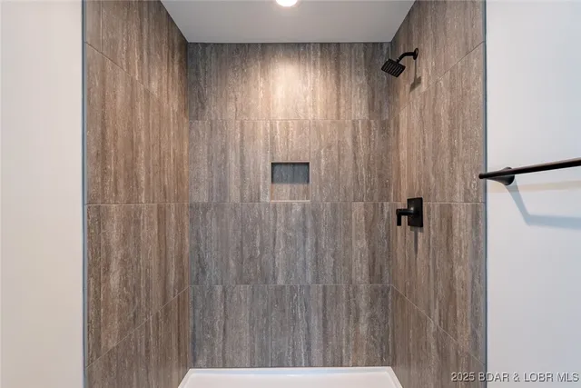 $1,249,000 | 1152 Normandy Road, Osage Beach, MO 65065