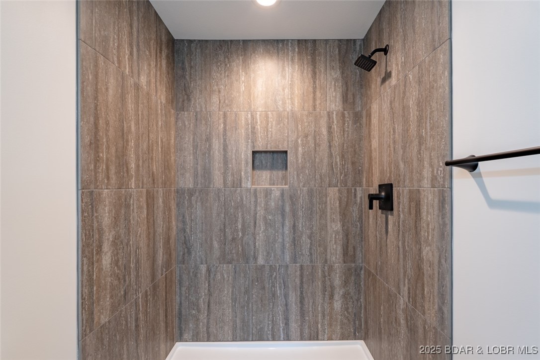 1152 Normandy Road Osage Beach, MO 65065 - Photo 31 of 42