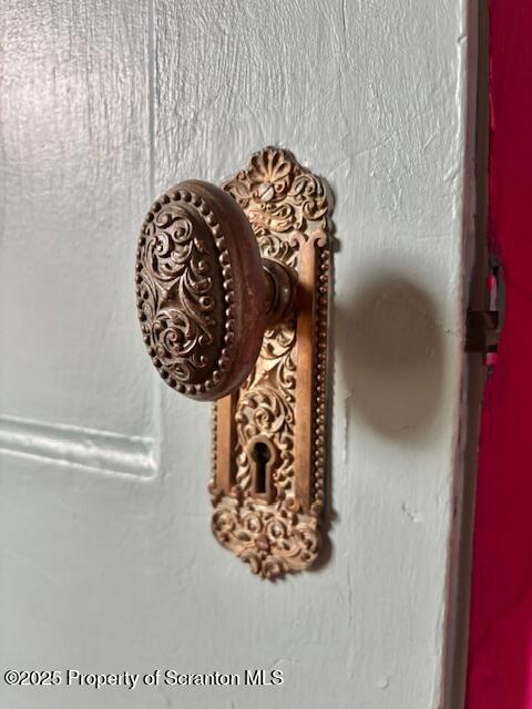 698 North Abington Road Clarks Summit, PA 18411 - Photo 12 of 36 a close view of door