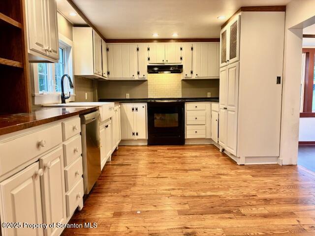 698 North Abington Road Clarks Summit, PA 18411 - Photo 3 of 36 a kitchen with stainless steel appliances a refrigerator sink and cabinets