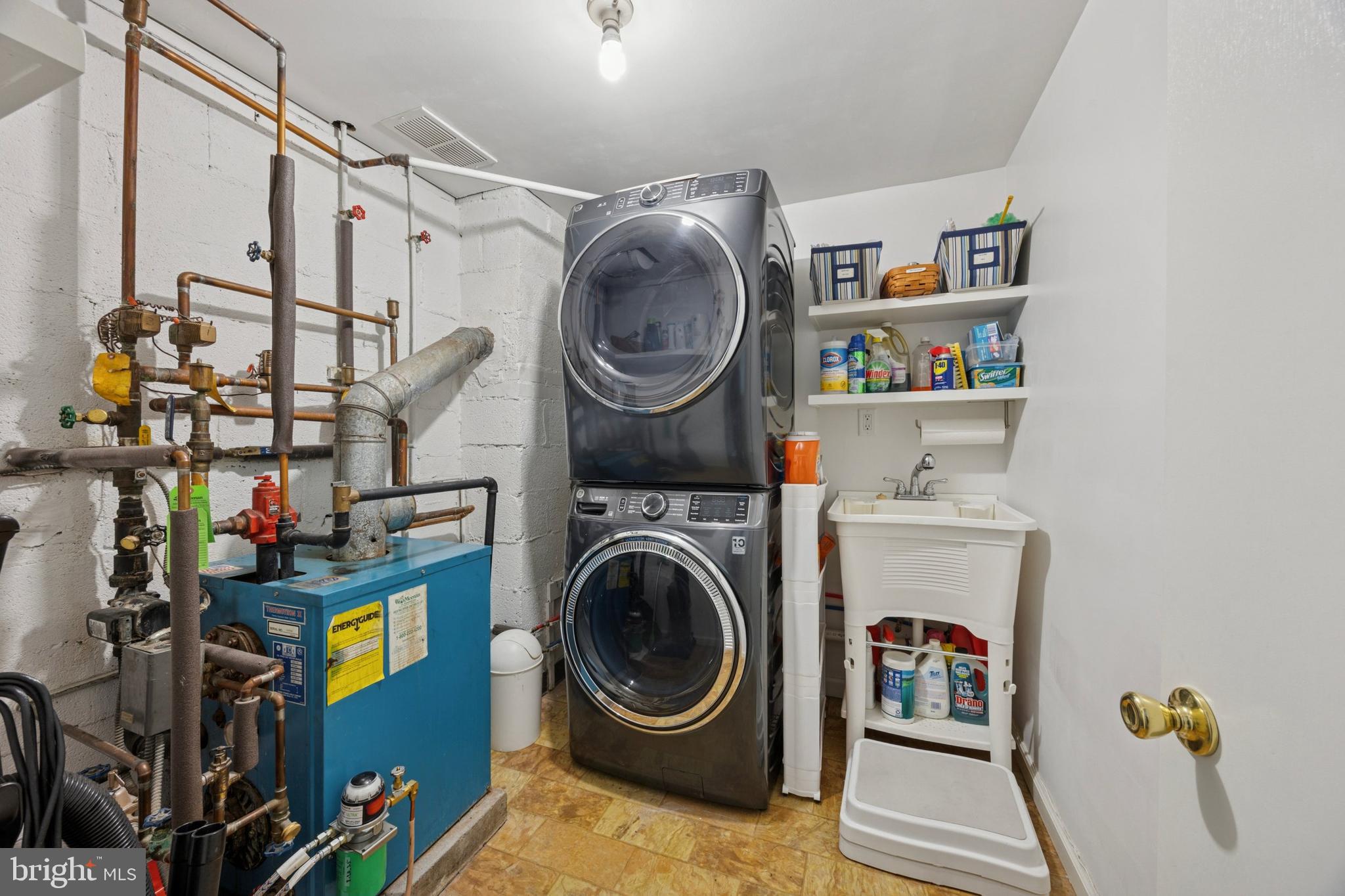34 Wyncroft Drive Media, PA 19063 - Photo 29 of 34 Laundry/Heater Room W/Laundry Tub