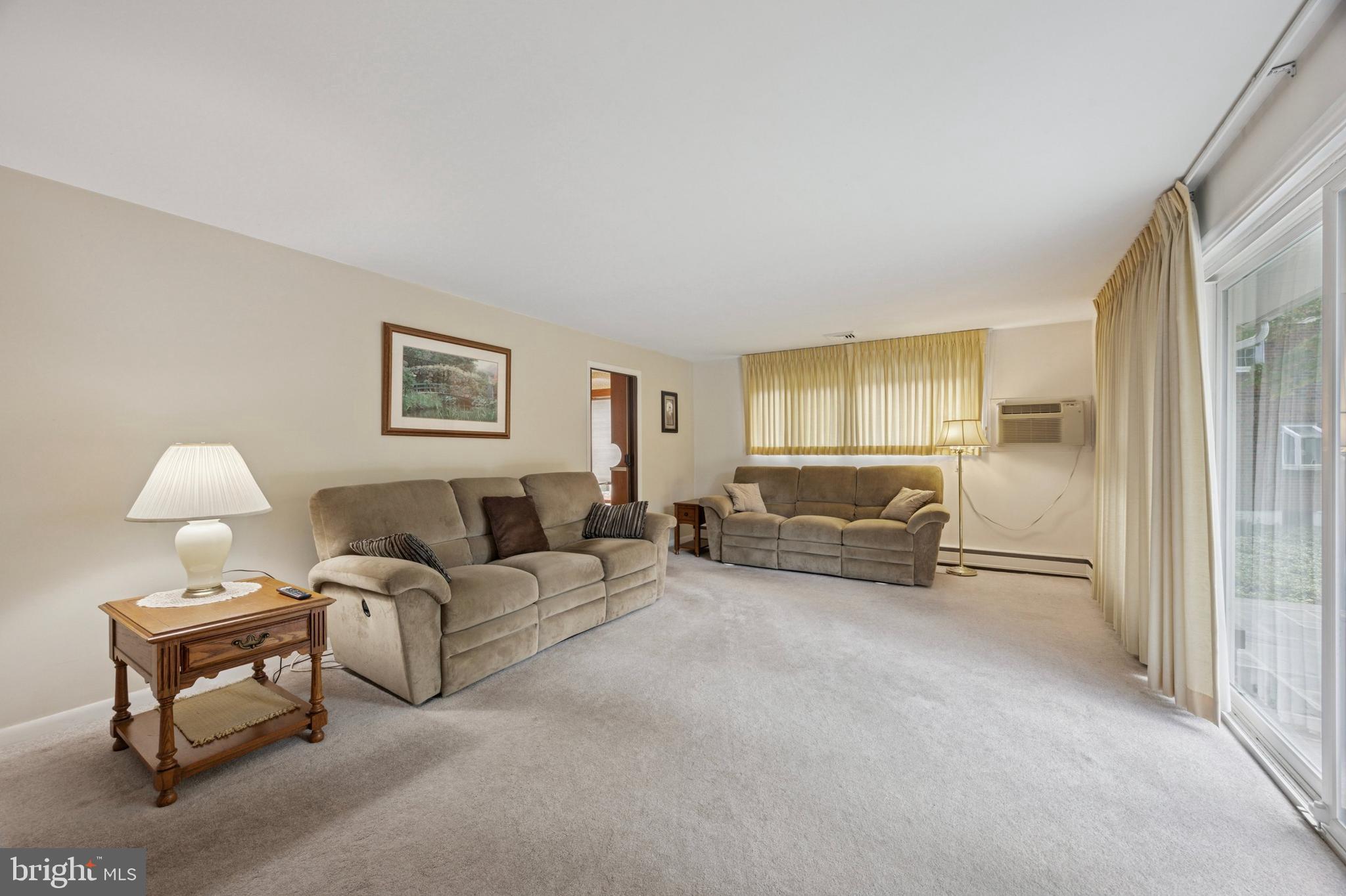 34 Wyncroft Drive Media, PA 19063 - Photo 10 of 34 Living Room