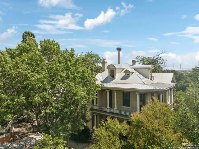 $1,195,000 | 134 Cedar Street, San Antonio, TX 78210