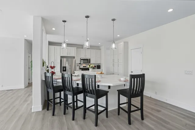 $1,499,000 | 2080 Curtis Drive, Vista, CA 92084