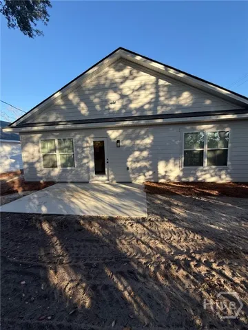 $2,650 | 9 Helmken Street, Savannah, GA 31404