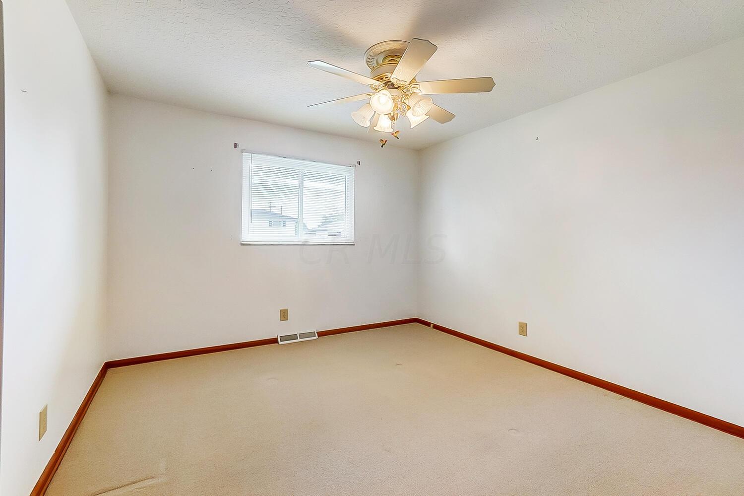 1083 Ross Road Columbus, OH 43227 - Photo 26 of 48 50041658-031_web