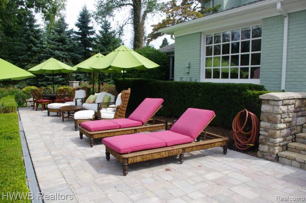 1173 Covington Road Bloomfield Hills, MI 48301 - Photo 21 of 27 Gorgeous Backyard